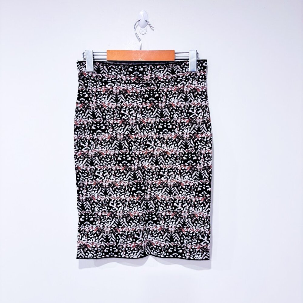 BCBGMAXAZRIA High-Waist Fitted Knit Pencil Skirt with‎ Abstract Pattern | Medium